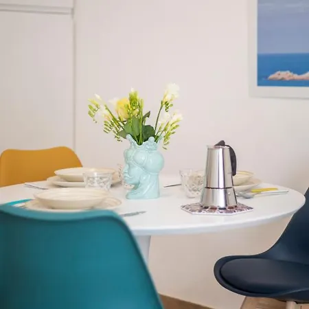 La Petite Maison Apartment *