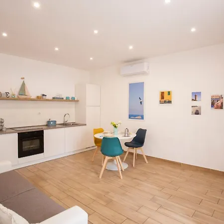 La Petite Maison